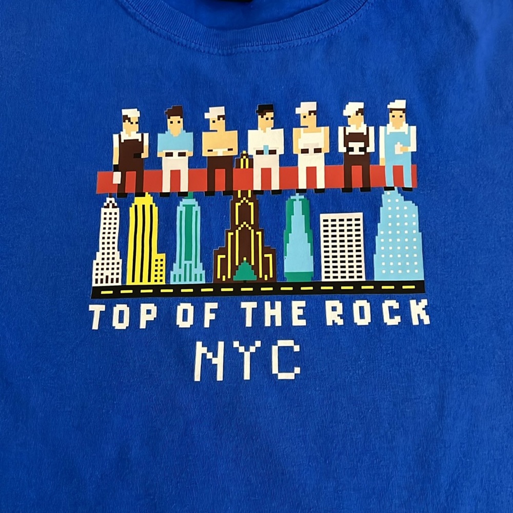 TOP OF THE ROCK NYC TEE. SIZE M. Like new!